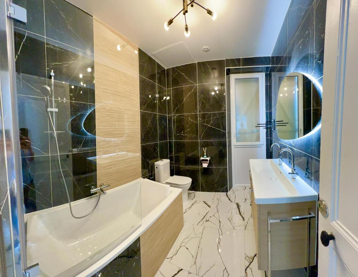 Appartement De Luxe Avec Fresque, Hyper Centre Et Parking Sure Fontainebleau Dış mekan fotoğraf