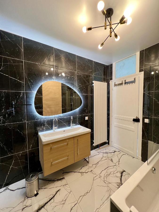 Appartement De Luxe Avec Fresque, Hyper Centre Et Parking Sure Fontainebleau Dış mekan fotoğraf